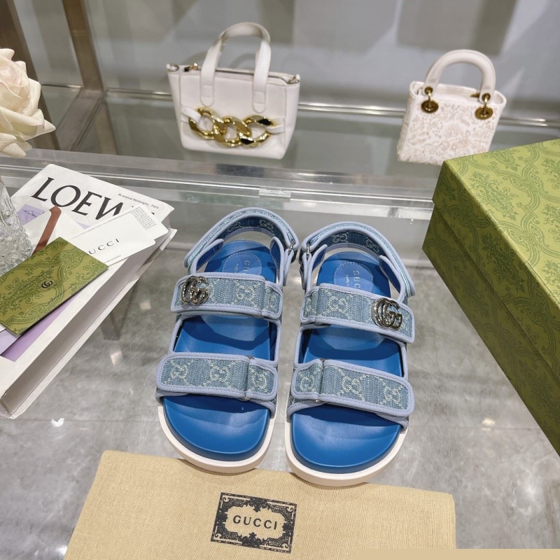 G*u*i sandals